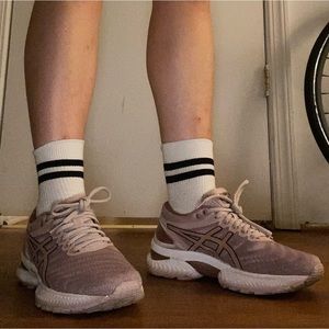 ASICS women’s gel nimbus 22 sneakers size 7